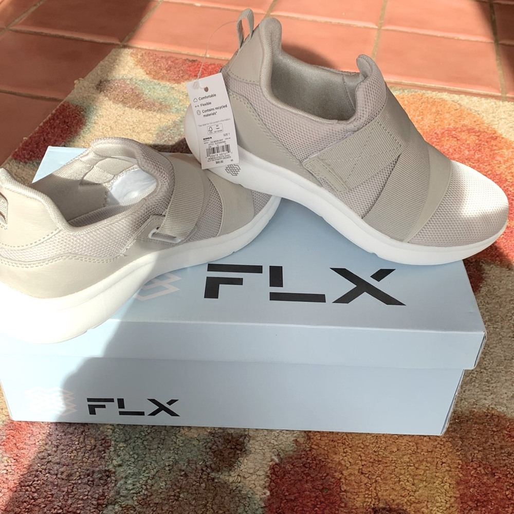 NWT FLX comfortable athletic shoes